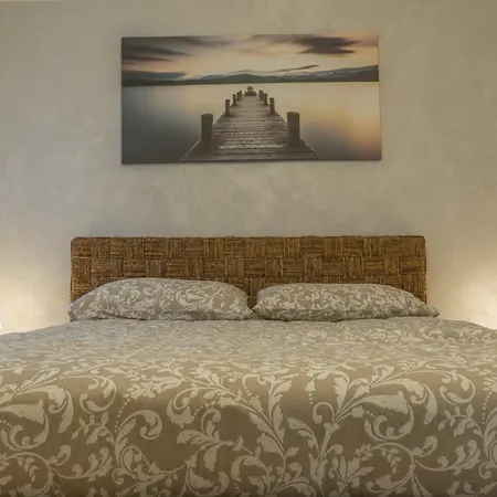 Martalagattahome San Felice del Benaco